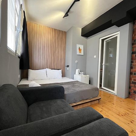 Mickitos Urban Hostel สโกเปีย ภายนอก รูปภาพ