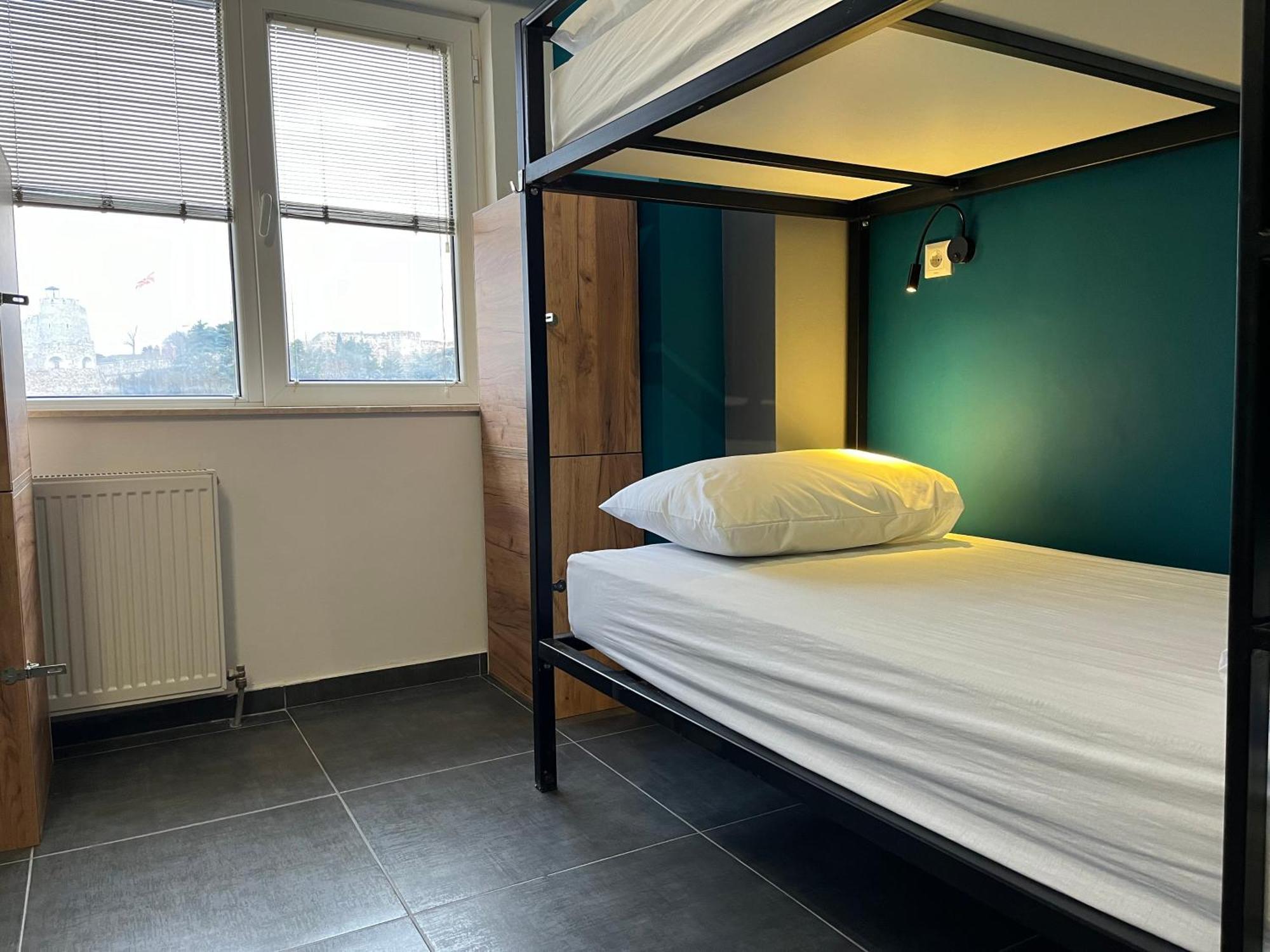 Mickitos Urban Hostel สโกเปีย ภายนอก รูปภาพ