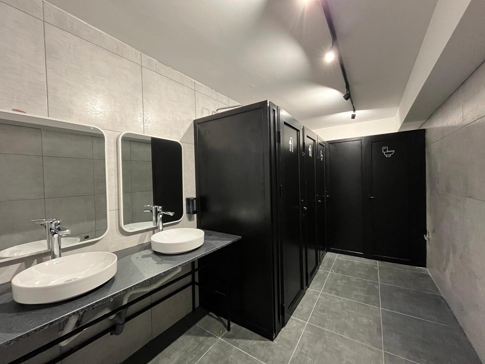 Mickitos Urban Hostel สโกเปีย ภายนอก รูปภาพ