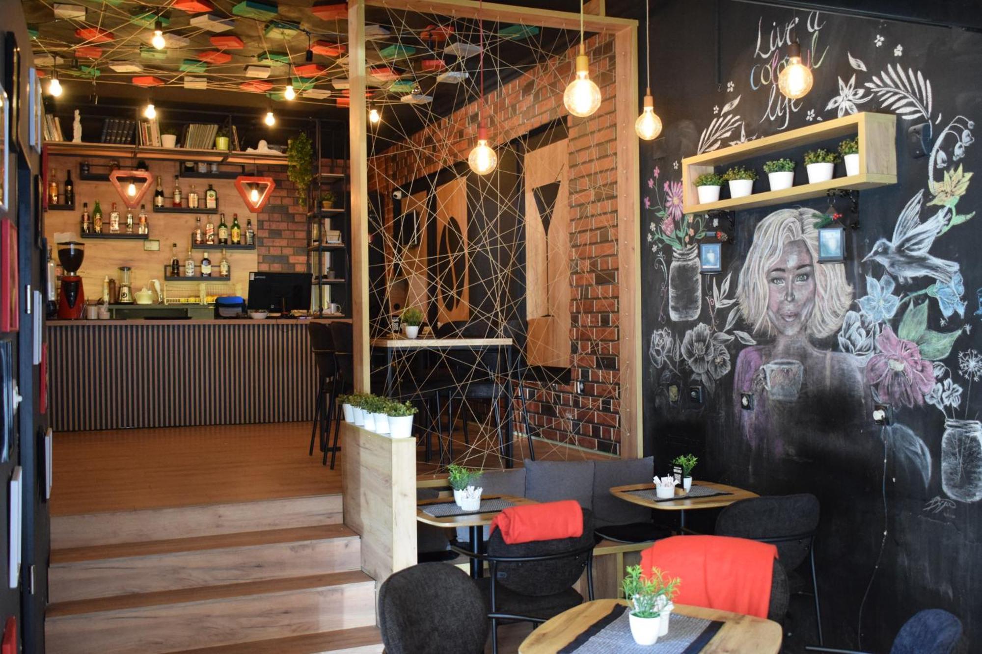 Mickitos Urban Hostel สโกเปีย ภายนอก รูปภาพ