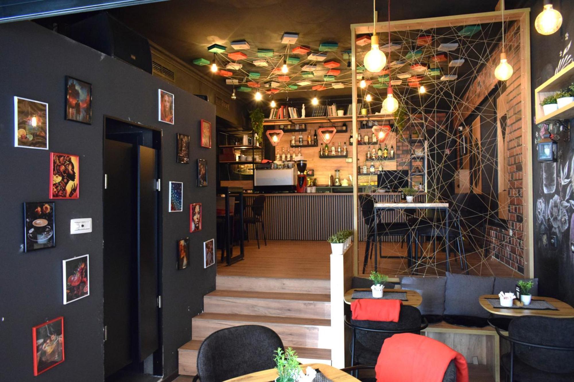 Mickitos Urban Hostel สโกเปีย ภายนอก รูปภาพ